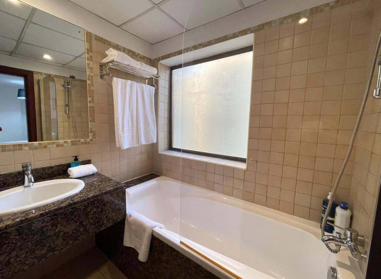 Luxury Jbr Apartments , Beach , Pool , Parking Dubaj Kültér fotó