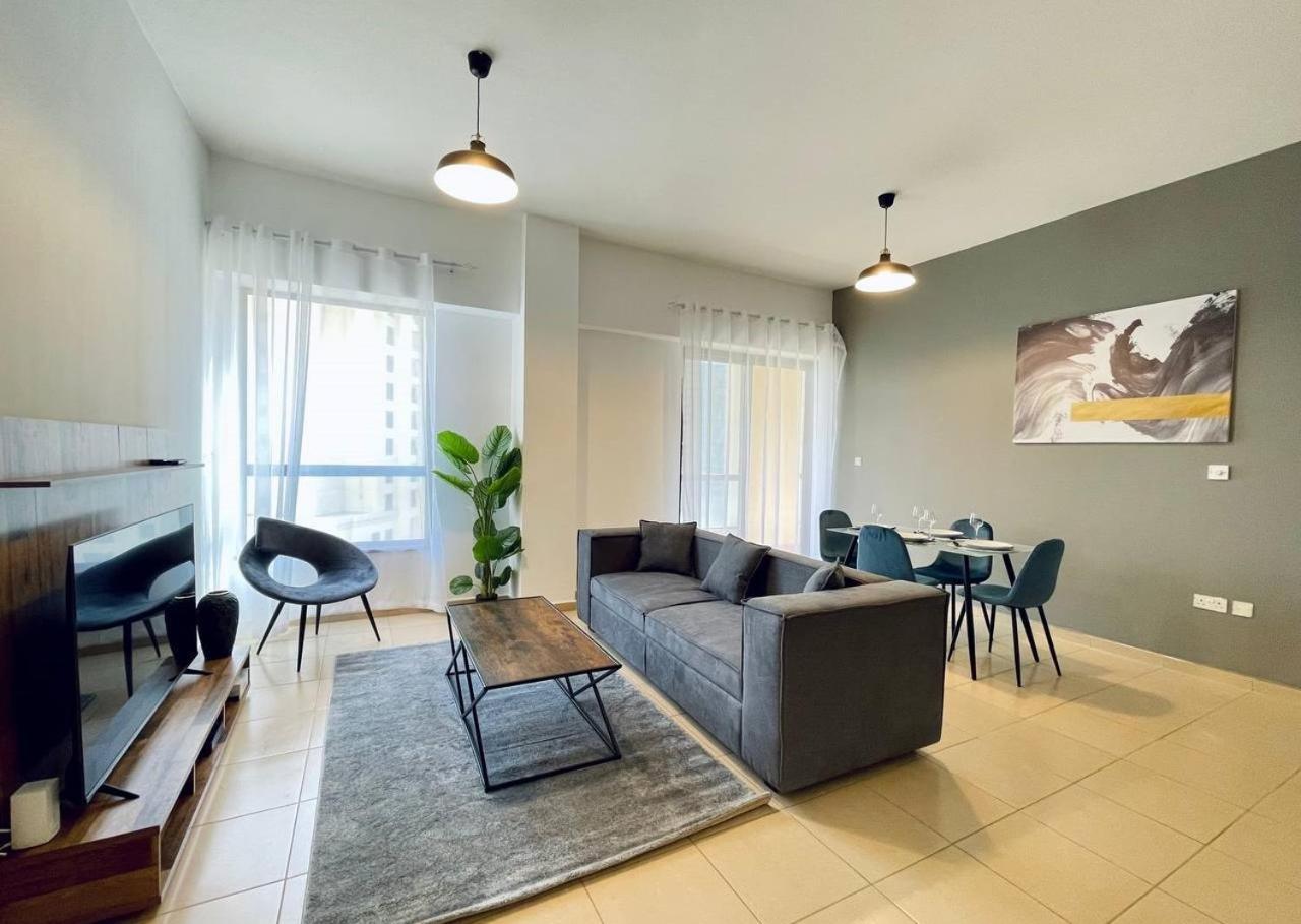 Luxury Jbr Apartments , Beach , Pool , Parking Dubaj Kültér fotó